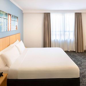 Standard Accessible Queen Room
